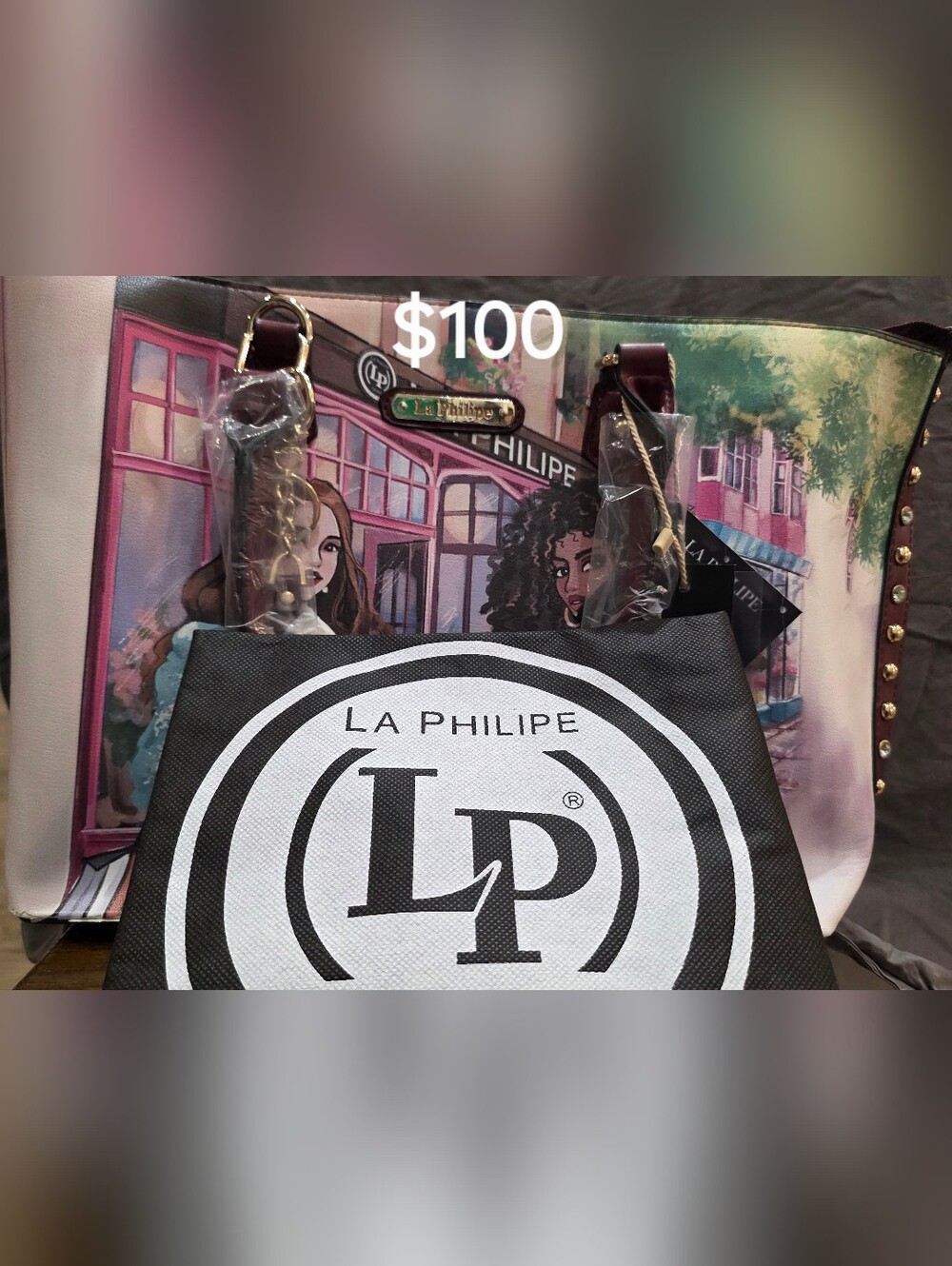 La Philipe "In The City" in Burgundy